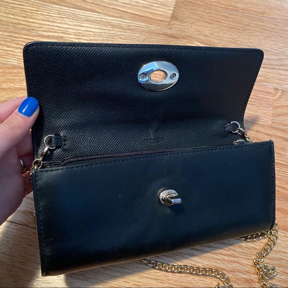 COACH Small Black Leather Purse with Gold Chain - Picture 3 of 11